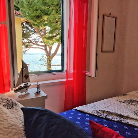 Pirates' Bay Apartment - Омиш Экстерьер фото