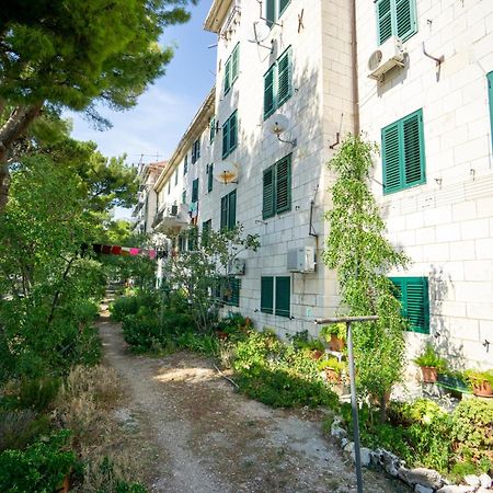 Pirates' Bay Apartment - Омиш Экстерьер фото
