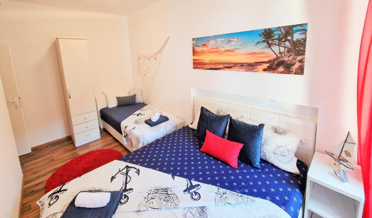 Pirates' Bay Apartment - Омиш Экстерьер фото