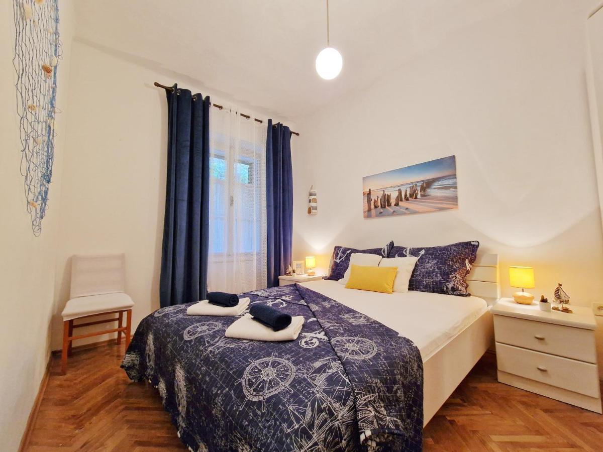 Pirates' Bay Apartment - Омиш Экстерьер фото